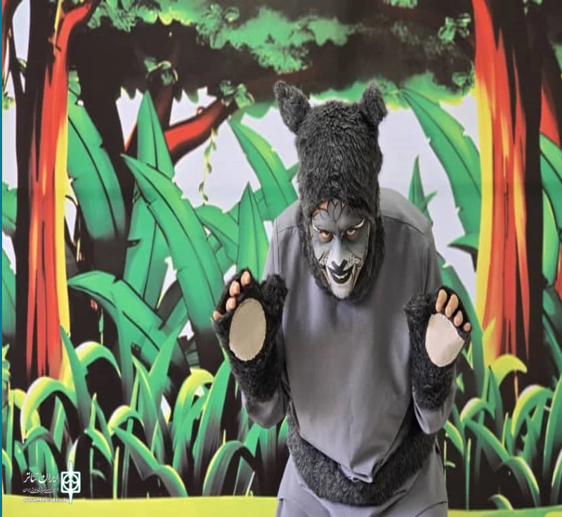 نمایش «جنگل پر ماجرا» خوی به اجرا درآمد | عکس