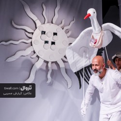 نمایش مدرسه‌ای در آسمان | عکس