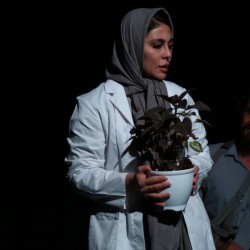 نمایش قرار | عکس