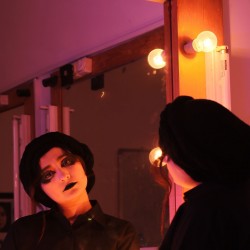 فیلم کوتاه از آیینه | عکس