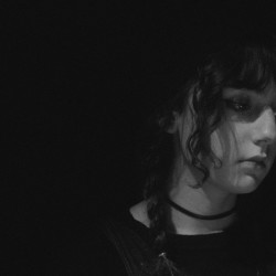 نمایش وحوش مطیع | عکس