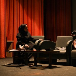 نمایش خواهران | عکس