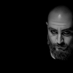 نمایش وحوش مطیع | عکس