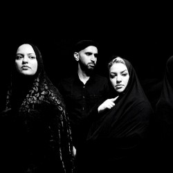 نمایش نجیب‌زادگان رند | عکس