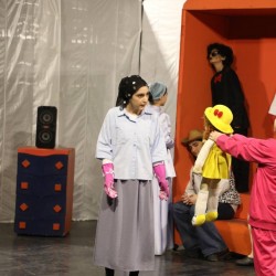 نمایش کمد جادویی عروسک‌ها | عکس