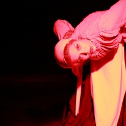 نمایش دگرآپاندیسی | عکس