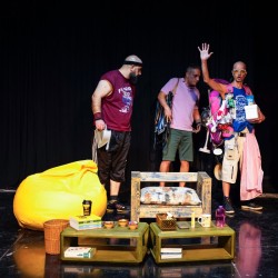 نمایش سیزده گفتگو درباره‌ی یک اتفاق | عکس