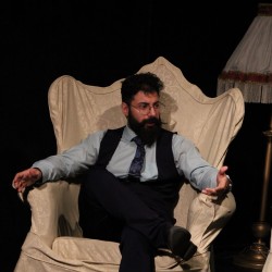 نمایش دروغ | عکس