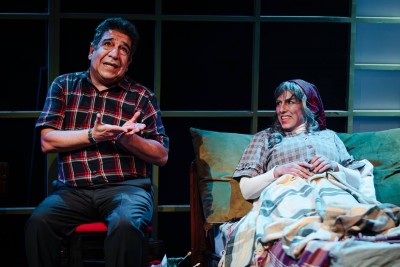 نمایش من و خاله جانم | نمایش «من و خاله جانم» به کارگردانی رویا کاکاخانی، از ۲۸ شهریورماه ساعت ۱۸ در سالن قشقایی مجموعه تئاترشهر روی صحنه رفته است. | عکس