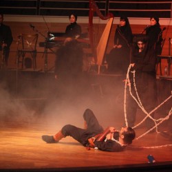 نمایش نمایش موزیکال زیبای طناز ۲ | عکس