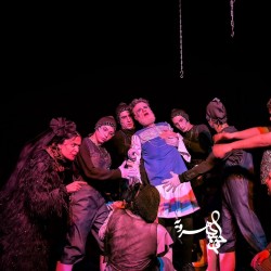 نمایش قانون گروتو | عکس