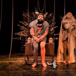 نمایش هملت‌.هملت | عکس