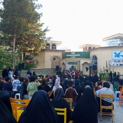 نمایش بوسه بر خون | عکس