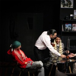 نمایش لحظه درنگ می‌کند | عکس