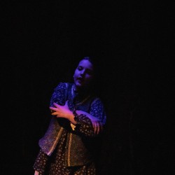 نمایش غول خمیازه‌ای | عکس