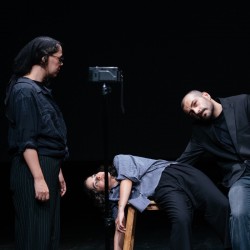 نمایش قاب | عکس