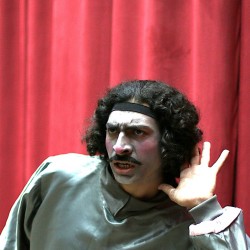 نمایش نجات دوست خوبم | عکس