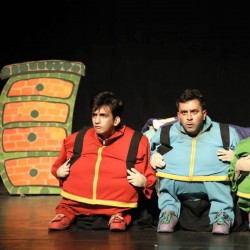 نمایش همه چی وردار | عکس