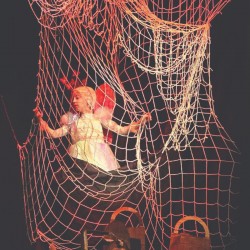 نمایش شهر فرنگ | عکس