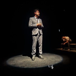 نمایش چشم اندازی از پل | عکس