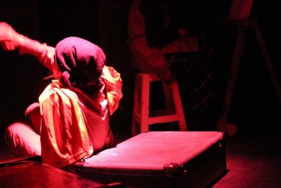 نمایش زن، مسلسل، جاده | اجرای نمایش 