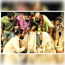 نمایش خانواده محترم نکته‌دان | عکس