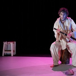 نمایش آمین گفتن مردگان در عنبر | عکس