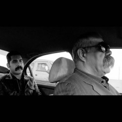 فیلم دیپلماسی شکست ناپذیر آقای نادری (هنر و تجربه - مستند) | عکس