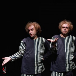 نمایش کارمای شقایق دیواری | عکس