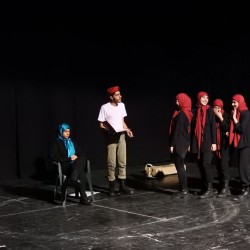 نمایش این سه مریم | عکس