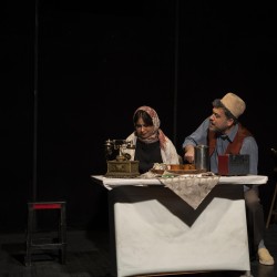 نمایش دو روی سکه | عکس