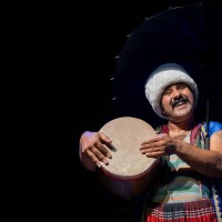 نمایش اُطربمو | تلاش یک مطرب لال برای گذران زندگی | عکس