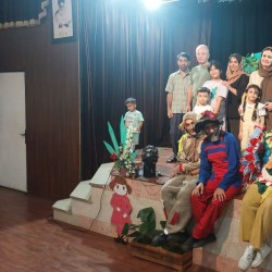 نمایش شاد و موزیکال خرگوش شعبده باز | عکس