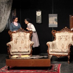 نمایش اتاق ورونیکا | عکس