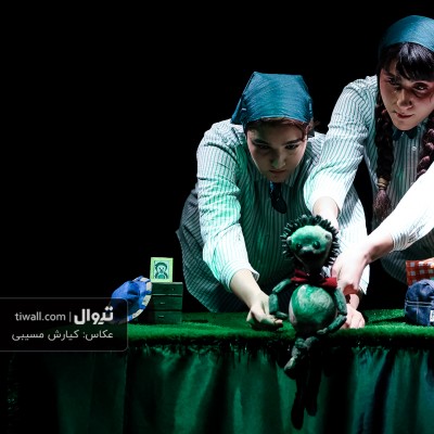 گزارش تصویری تیوال از نمایش بغل / عکاس: کیارش مسیبی | عکس