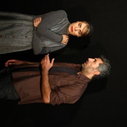 نمایش لیوان سوم | عکس