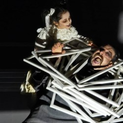 نمایش رویای رومئو در نیمه شب نا آرام ژولیت | عکس