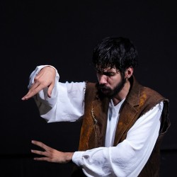 نمایش دروغگو | عکس