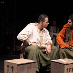 نمایش خیتانوس | عکس