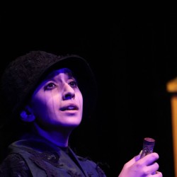 نمایش مغازه خودکشی | دور دوم | عکس