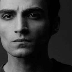 عکس وحید صادقی