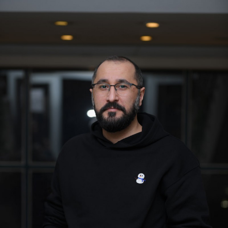 آریان رضایی «بازی‌های شبانه» را به صحنه می‌برد‌  | عکس