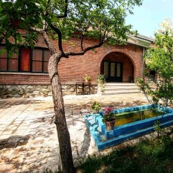 گردش تهران‌گردی به زبان انگلیسی |خانه موزه سیمین و جلال| | عکس