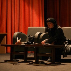 نمایش خواهران | عکس