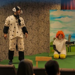 نمایش بره ناقلا | عکس