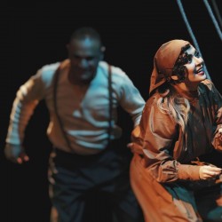 نمایش کشتن موتسارت یا بلعیدن پای اختاپوس | عکس