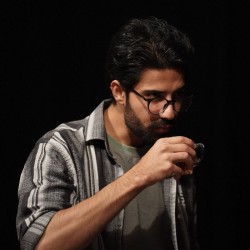 نمایش ن/ ماندن | عکس