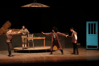 ورود «صحرا مرد» به تماشاخانه مهر‎ | عکس