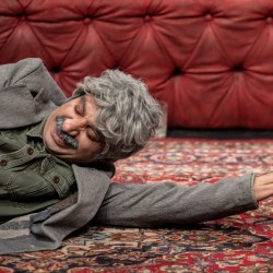 نمایش قتل آقای هاورشام | عکس