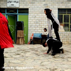 نمایش نهمین جشنواره بین المللی تیاتر خیابانی مریوان | عکس